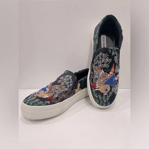 Steve Madden Exquisite Bluebird Of Joy Happiness Prosperity Flats Size 7 US - Picture 2 of 8